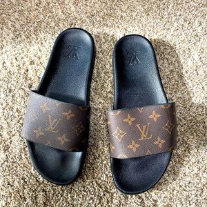 Iconic Louis Vuitton Waterfront Mule Slides